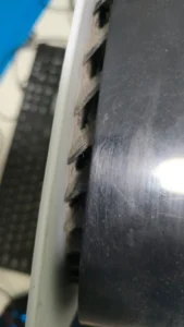 Замърсен PlayStation 5 преди професионално почистване и профилактика
